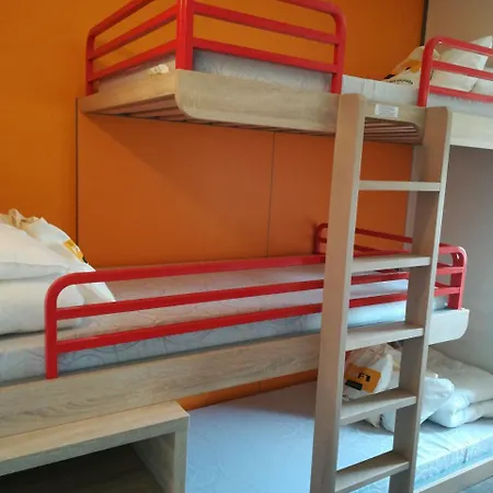 Hotelf1 Geneve Saint Julien En Genevois 3*