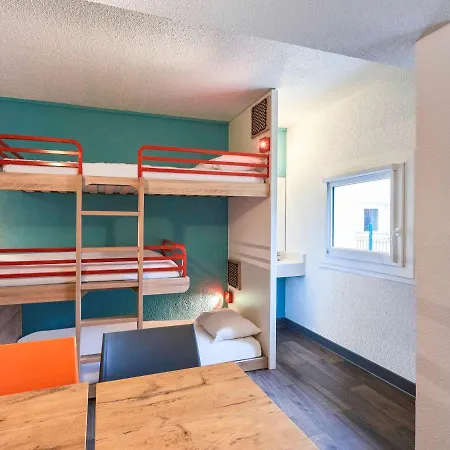 Hotelf1 Geneve Saint Julien En Genevois 3*
